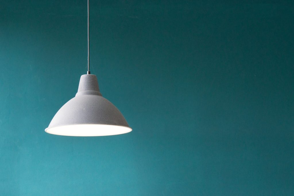 Extra sfeervolle tafellampen en vloerlampen voor de woonkamer: stijlvol verlichten
